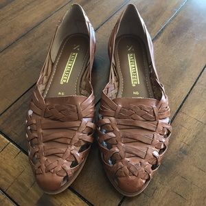 NWOT leather loafers